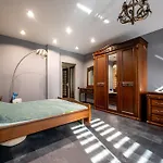 Tokyo Luxury オデッサ