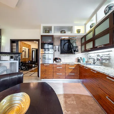 Tokyo Luxury * Oděsa